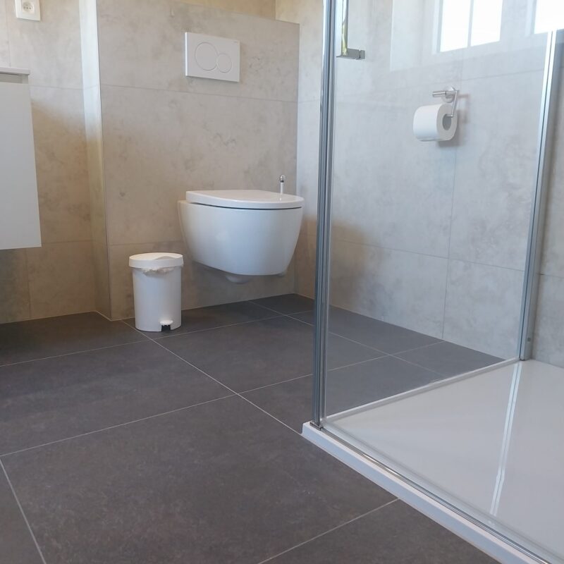 Badkamer hotel cementaire waterdichting