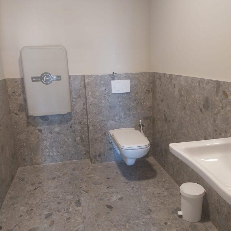 WC-ruimte mindervalide geschikt voor rolstoel