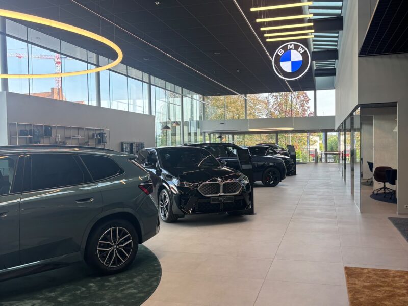 Une nouvelle finition carrelée pour une concession BMW – Courtrai